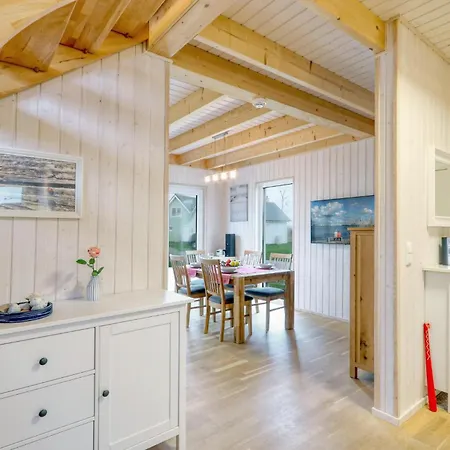Lovely In Ostseeresort Ferienhaus Olpenitz