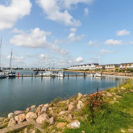 بيت للعطل Stunning In Ostseeresort With Sauna